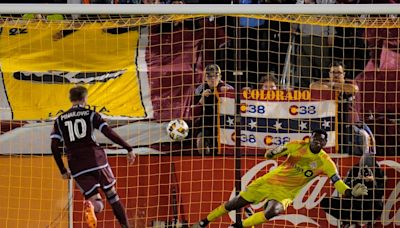 Colorado Rapids clinch MLS Cup playoff berth with 2-0 win over Toronto