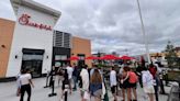 Chick-fil-A greeted with a big crowd as it opens first location in Ottawa