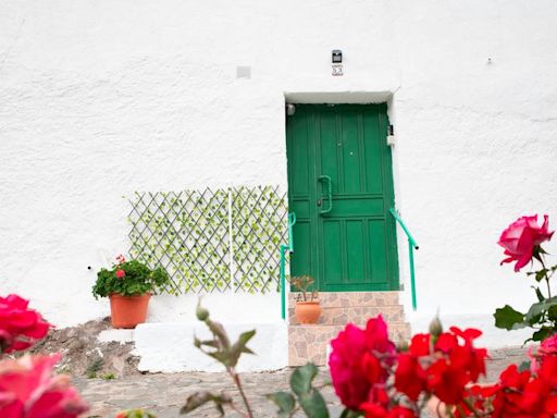 Inside Tenerife holiday home where missing Jay Slater took last photo