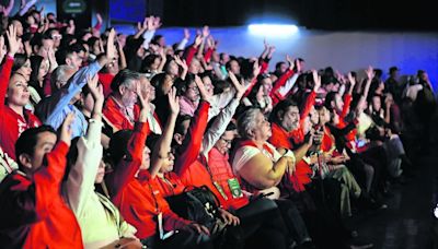 De un plumazo sepultan 95 años de historia democrática