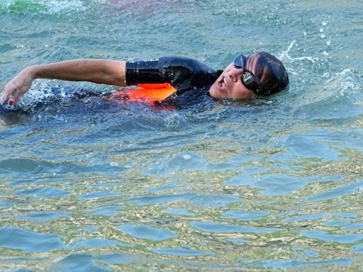 Paris mayor swims in the Seine ahead of Olympic events