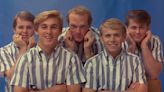 The Beach Boys, una historia familiar de canciones, ambición, drogas y locura - La Tercera