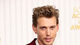 A Viral Clip Of Austin Butler Helping 76-Year-Old Sally Field Walk Onstage At The SAG Awards Has Left Fans Super...