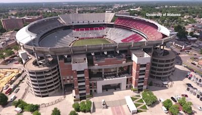 Nebraska, Ohio State, Alabama raise NIL funds at football practice through fan admission, autographs