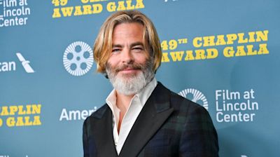 Chris Pine confirms new romance during vacation in Italy