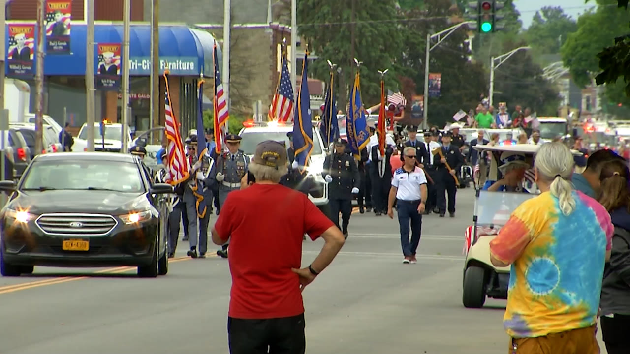 Troy brings back Memorial Day parade