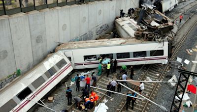 Spain train driver jailed for 2.5 years over deadly 2013 crash