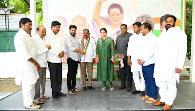 Telangana | Sixth BRS MLA joins Congress