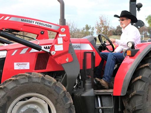 'Joe Dirt' creates award-winning arena grounds for Elks Rodeo