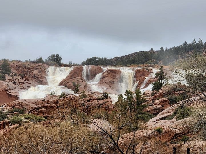 Widespread showers and thunderstorms to close the workweek