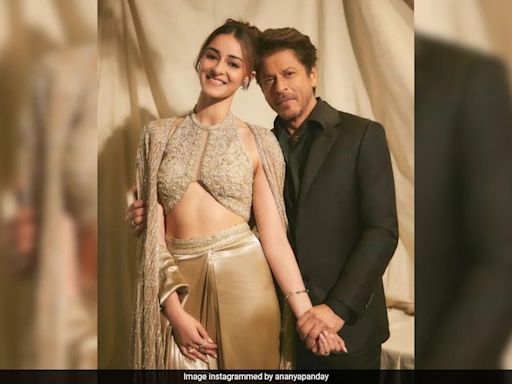 IIFA 2024: The One Where Ananya Panday Poses With "Bestie" Shah Rukh Khan