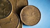 Traders Gird for Weaker Canadian Dollar as First Rate Cut Eyed