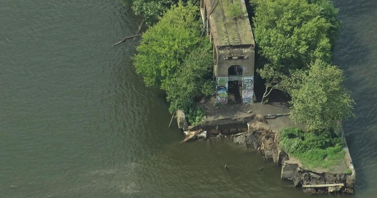 Video shows Philadelphia's Graffiti Pier partially collapse into Delaware River