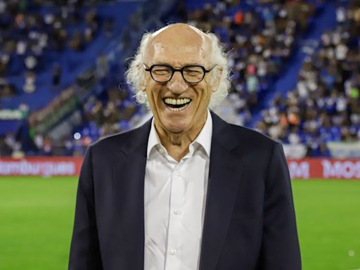 El histórico exjugador y entrenador argentino Carlos Bianchi cumple 75 años