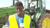 Sembrar el futuro: un curso en Lleida forma a jóvenes migrantes para trabajar como tractoristas