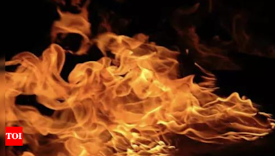 Fire breaks out at Safdarjung hospital store, no casualties | Delhi News - Times of India