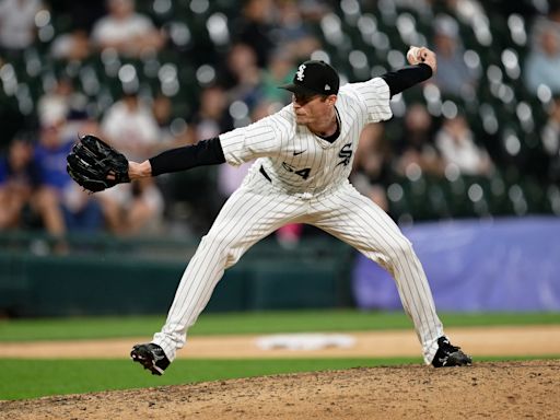 Yankees sign White Sox reliever Tim Hill