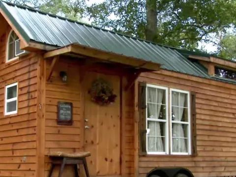 Tiny House Hunting Season 1 Streaming: Watch & Stream Online via Amazon Prime Video & Hulu