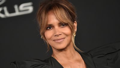 Halle Berry habla de sus tratamientos, terapias y dietas para mantenerse así a los 58 años: "El azúcar es el enemigo"