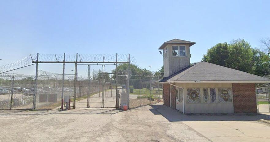 Illinois quick hits: Prison plans move forward; calls for violence intervention funds