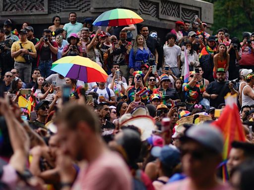 Ciudad de México sale a celebrar el orgullo LGTBI+ con ganas de erradicar el odio al colectivo