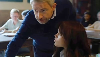 Martin Freeman responde al revuelo por llevarse 31 años con Jenna Ortega y rodar estas escenas de sexo: "Es una pena"