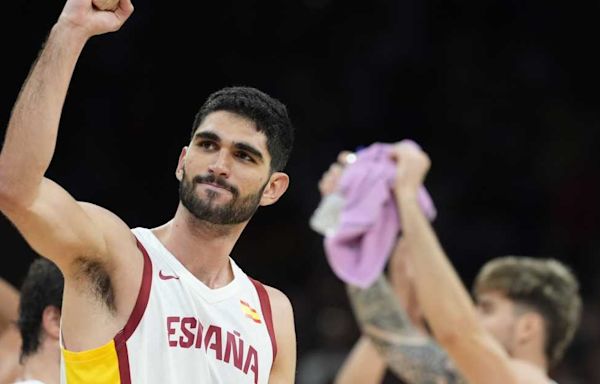 Santi Aldama leads Spain past Giannis-led Greece