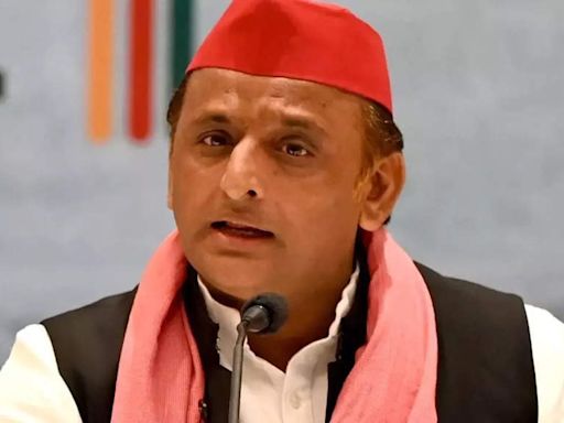 UP govt trying to hide failure by arresting 'innocent people': Akhilesh Yadav | Agra News - Times of India