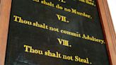 Louisiana orders schools to post Ten Commandments