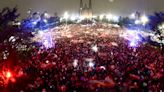 El festejo de Estudiantes campeón frente a una multitud en la Catedral de La Plata, en vivo