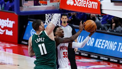 Milwaukee Bucks officially sign guard Delon Wright