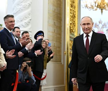 Putin tritt fünfte Amtszeit als Präsident an und verspricht Sieg Russlands