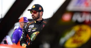 Martin Truex Jr. loses engine early in final stage at Richmond