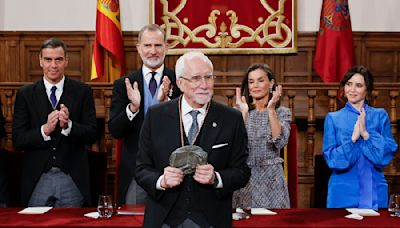 Entregan a Luis Mateo Díez el Premio Cervantes: ¿cuántos mexicanos lo han ganado?