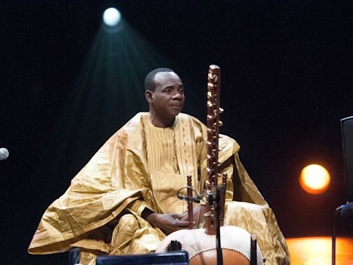 Toumani Diabaté, Malian Kora Virtuoso, Dies at 58