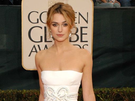 Great Outfits in Fashion History: Keira Knightley in Valentino at the 2006 Golden Globes