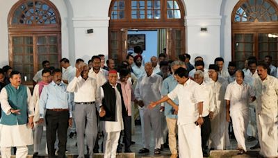 INDIA leaders huddle at Mallikarjun Kharge’s residence in Delhi, discuss road ahead