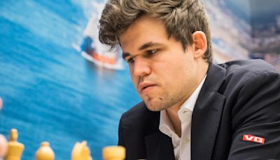 Magnus Carlsen denies accusing chess photographer of helping Hans Niemann cheat - Dexerto