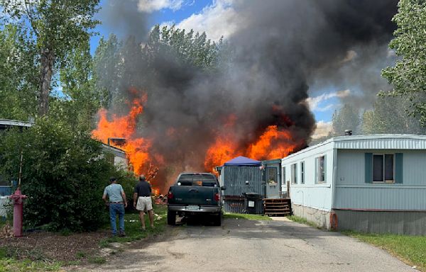 Small plane crashes into mobile home park in Colorado mountain town