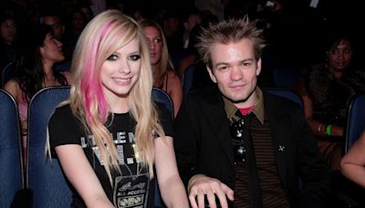 Avril Lavigne Reunites With Ex Deryck Whibley for Surprise Performance
