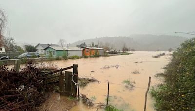 Declaran alerta roja por desborde de río Pichilo en Arauco - La Tercera