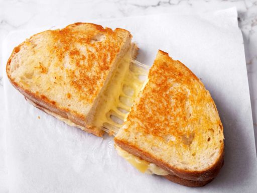 These Are the Best Cheeses for Grilled Cheese, According to Chefs