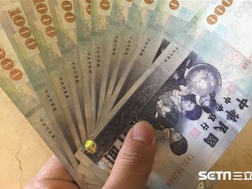 第一次買彩券就中獎！18歲幸運男刮中6500萬獎金 曝中獎秘訣