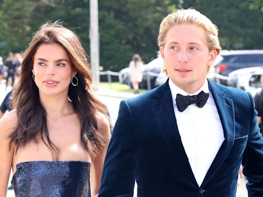 El príncipe Constantino de Grecia presenta oficialmente a su nueva novia, la modelo Brooks Nader, en la boda de Olivia Culpo