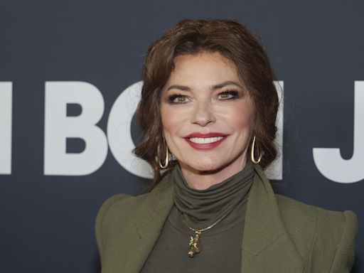 At 58, Shania Twain Shows Off White Hair While Performing on Stage