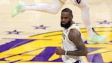 LeBron James se enfoca en su familia y no responde a pregunta sobre futuro en los Lakers