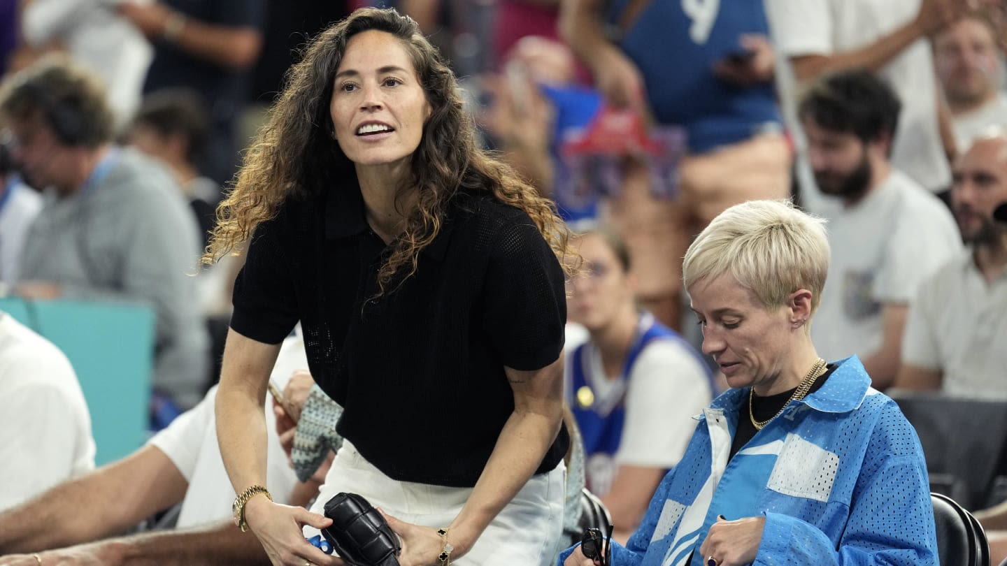 Sue Bird, Bryant Family Among Notable Faces Sitting Courtside to Support Team USA