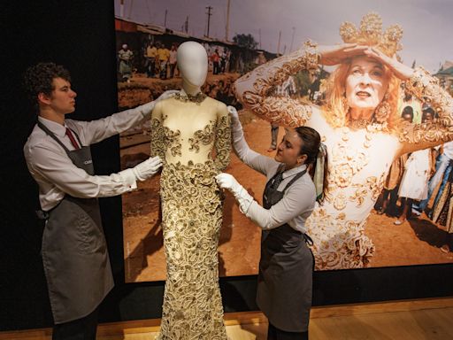 As roupas e jóias de Vivienne Westwood vão a leilão