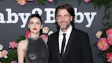 Alexandra Daddario está embarazada de su primer hijo