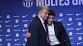 Laporta: "Tienes el honor de formar parte de este escudo"